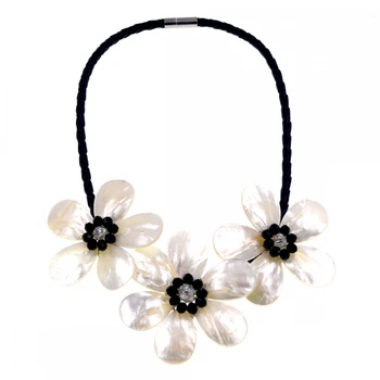 2017 Novi dolazak modni nakit crno bijeli kristal i bijela morska umivaonik cvijet ogrlice za žene nakit vruće