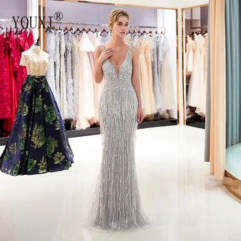 Seksi duboko večernja haljina s V-izrez 2020 svijetlo siva tila perle perle Crystal kićanka luksuzni ogrtač Soiree Dubai abendkleider