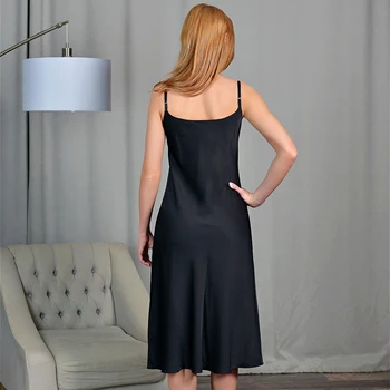 Elegantan ženski атласное špageti Stap Dress 2020 New Fashion Seksi V-izrez Backless Party Dress Ladies Solid Basic Mid Dress jesen